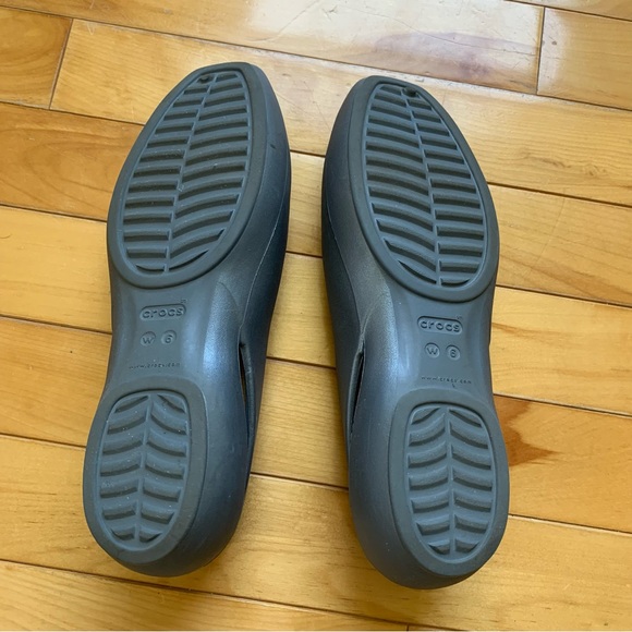 Crocs Women’s Sloane Flat Metallic Grey Size 6 - Picture 7 of 7